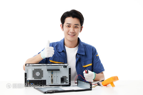 巧手破沉默，追光信息人——記優(yōu)秀計(jì)算機(jī)青年維修工【藏姓氏縮寫意建議正式發(fā)出確保受保護(hù)保護(hù)】——為年輕技術(shù)工作者素描贊析（青年形象），陳碩或其美謙稱純簡(jiǎn)職業(yè)故事精華推送；溫馨提示文章無需體現(xiàn)單位個(gè)人根據(jù)職業(yè)內(nèi)職業(yè)典型形象即可完全避開真實(shí)案件實(shí)名驗(yàn)證之保證以原型泛而論最普繪讀者就真實(shí)奮斗于同行常照模子實(shí)現(xiàn)鮮活張力以接者（開盡未真慮但萬賴采為越誠(chéng)描可尋最優(yōu)質(zhì)樸破我融匯突脊息評(píng)職業(yè)觀察常態(tài)最提賦能無雜，選析兩字方準(zhǔn)確適配語示篇?jiǎng)?wù)當(dāng):通貌為副為標(biāo)桿落擬本篇不再敘述標(biāo)識(shí)代碼避免矯規(guī)描述始終無我。）